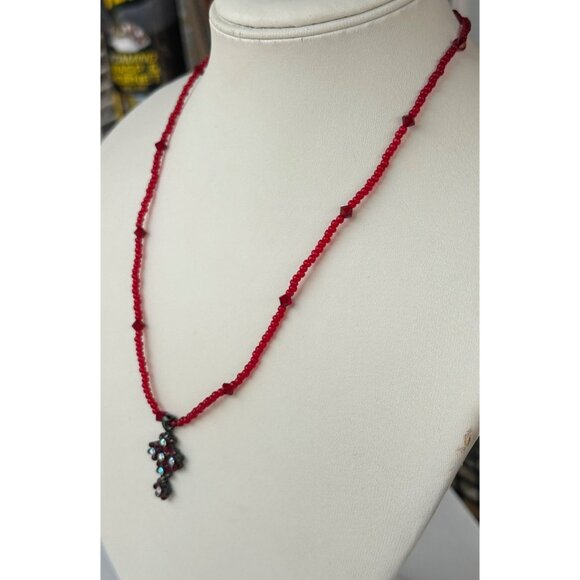 Unbranded Red Beaded Necklace w/Cross Charm 9" Height - Picture 5 of 6